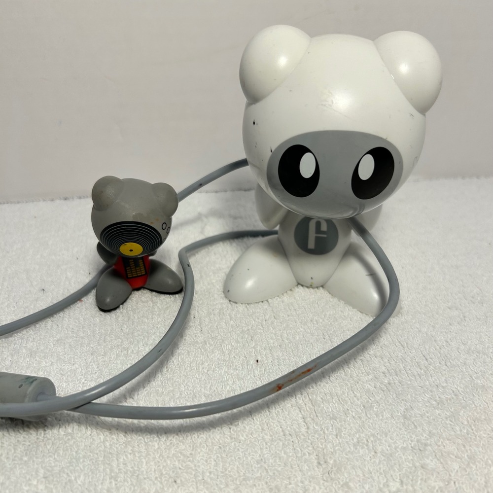 Radica UB Funkeys Hub White USB Portal M0728 with Deejay Figure 2007 Retro‎ Toy